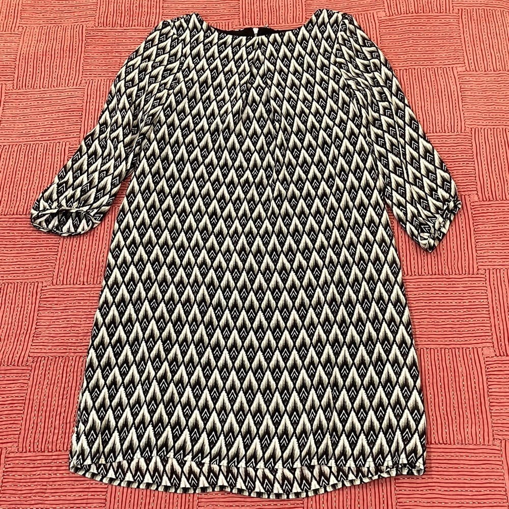 H&M tunic dress Black & White Geometric Long Sleeve Dress